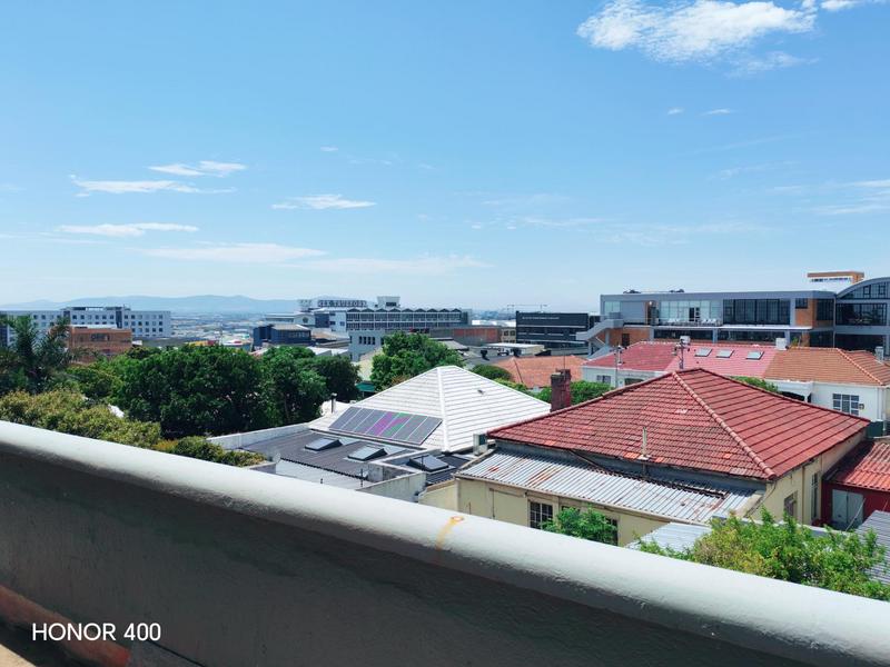To Let 2 Bedroom Property for Rent in Woodstock Upper Western Cape